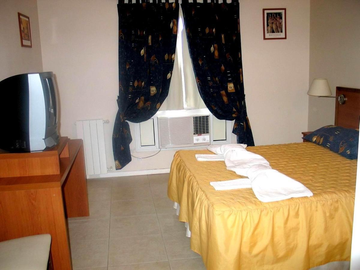 Hotel Del Centro Aimogasta Δωμάτιο φωτογραφία